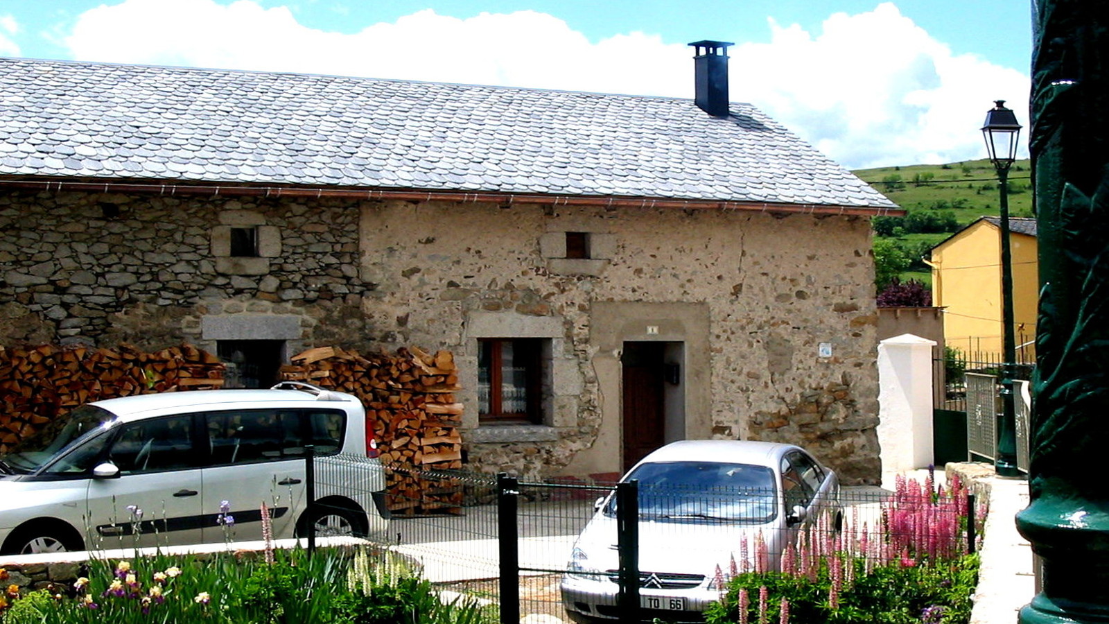 Pàrquing de la casa rural Navarre à Dorres